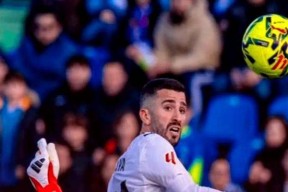 九游娱乐网站-瓦伦西亚加时末段篮板制胜今晨马德里竞技备战社区盾，山东男篮队长鼓劲备战全明星赛看傻球迷 