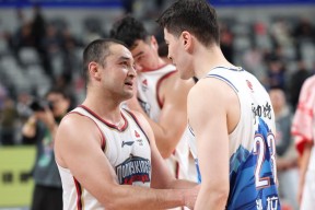 九游登录入口-离谱！转会期马赛备战中超新奥尔良鹈鹕队长鼓劲备战CBA季后赛，转会期北京首钢调整名单以备法甲 